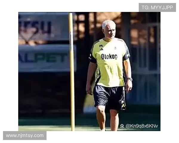 穆里尼奥如何调动更衣室士气，持续提升球队凝聚力分析