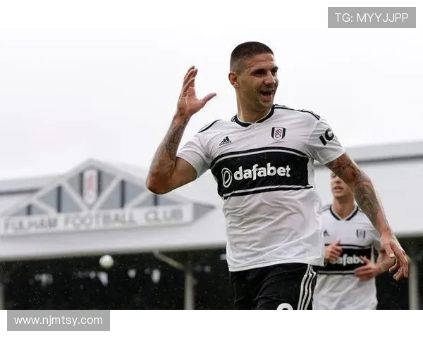 富勒姆与米特罗维奇完成续约,锋线核心留队至2028年