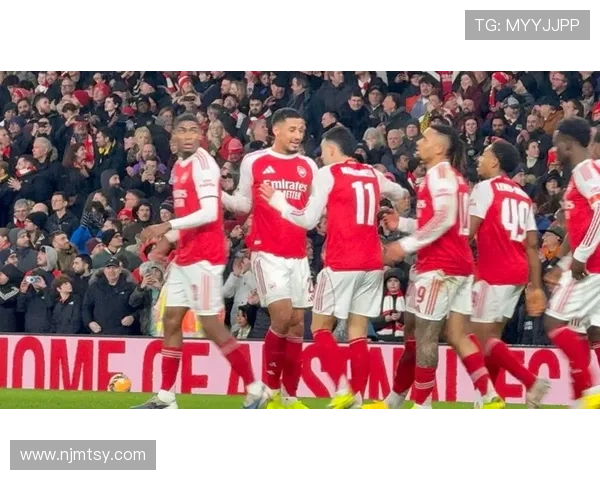 马丁内利对阵顶级后卫的持续威胁制造方式解析