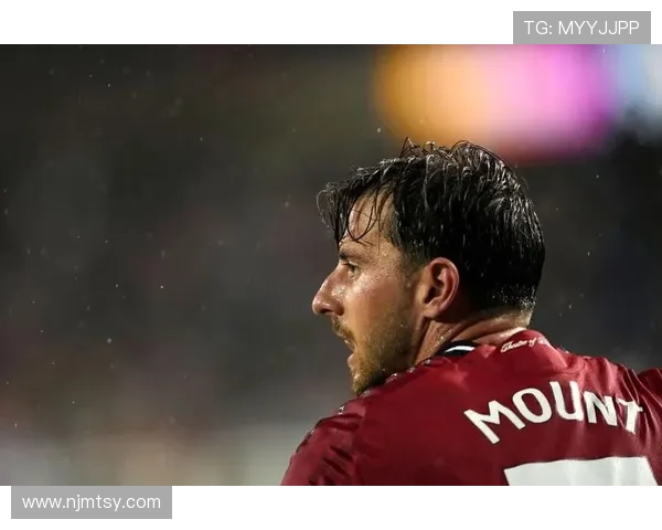 曼联更衣室矛盾再度曝光,球队稳定性面临考验,当前赛季竞争格局或将受影响 曼联更衣室矛盾再度曝光,球队稳定性面临考验,当前赛季竞争格局或将受影响