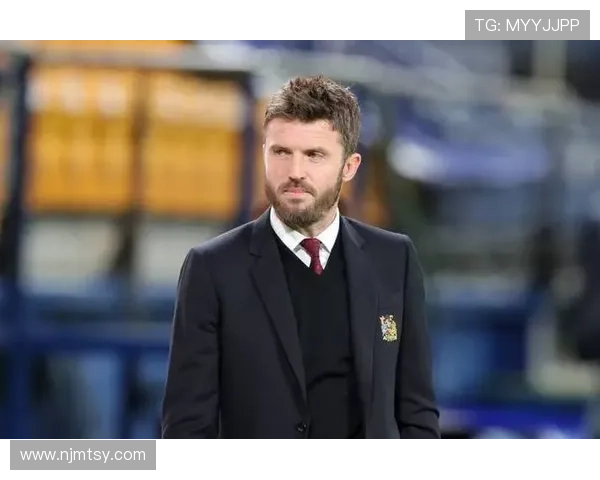 曼联新帅乱炖,战术混搭争欧冠,再谈“红魔”复兴依然可笑 曼联新帅乱炖,战术混搭争欧冠,再谈“红魔”复兴依然可笑