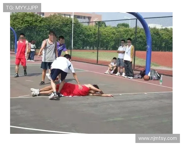 三步讲清篮球场上如何判定身体接触犯规